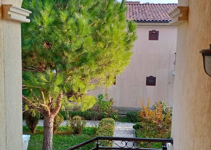 Ferienhaus 300m From Private Romana Royal Castle